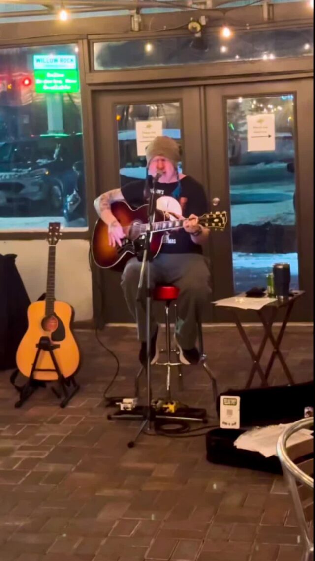 Come hang out with us tonight before the storm tomorrow! We’ve got live music with Caleb Liber til 9, beer skis, 80s vibes, and campfires to keep you warm 🔥