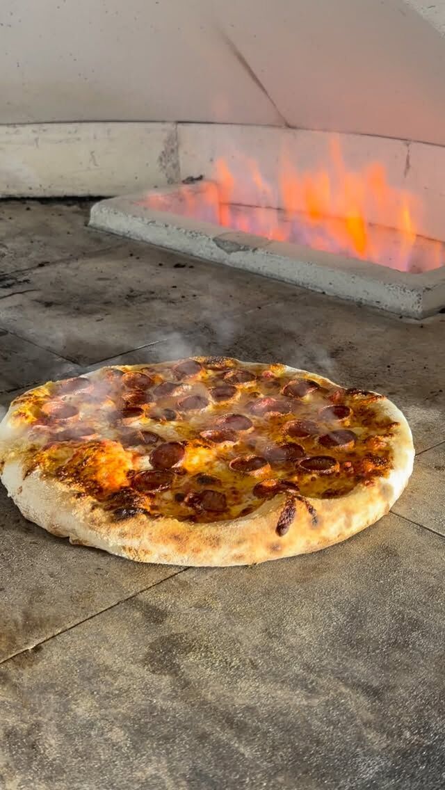 Take a look at this beauty of a pizza. Here at Willow Rock, our pizza is like a circle, it goes on forever. It's not like a triangle, triangles have corners. It's like a circle. #chuckandlarry #pizza #pizzagram #syracuse