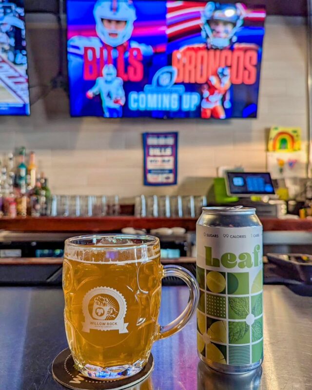 Bills. Broncos. Beers.
The NFL playoffs continue today and our football specials are on today and tomorrow in Cicero.

🍕 $3 off regular sized pizzas 
🍺 $3 off Willow Rock pitchers

.

#syracuse #syracuseny #syracusebeer #thinknydrinkny  #SundayFunday #NFLPlayoffs #FantasyFootball