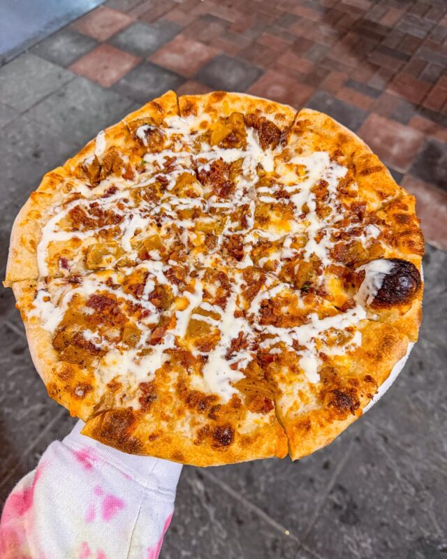 Have you tried our current pizza special yet?! 🥔 🍕 

POTATOES ON THE RANCH:
Ranch base with potatoes, bacon, and shredded cheddar cheese topped with ranch dressing.