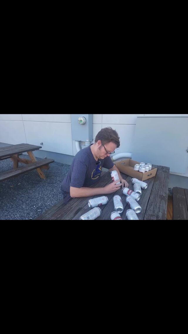 It’s Sunday Funday! Time to grab a Willow Rock beer 🍻 

#willowrockbrewingcompany #drinklocal #brewery #sundayfunday