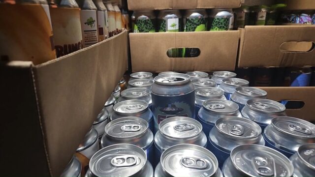 Everyone Should Believe! 

It's also the name of our brand-new ESB! Coming in at 5.9% ABV, this beer is maly, toasty, biscuity goodness with just enough East Kent Golding hops to balance and accentuate the malt nuance.

#ESB #thinknydrinkny #WRBC #syracuse #CNY #beeracuse #Pubbeer #malt #TriviaTonight