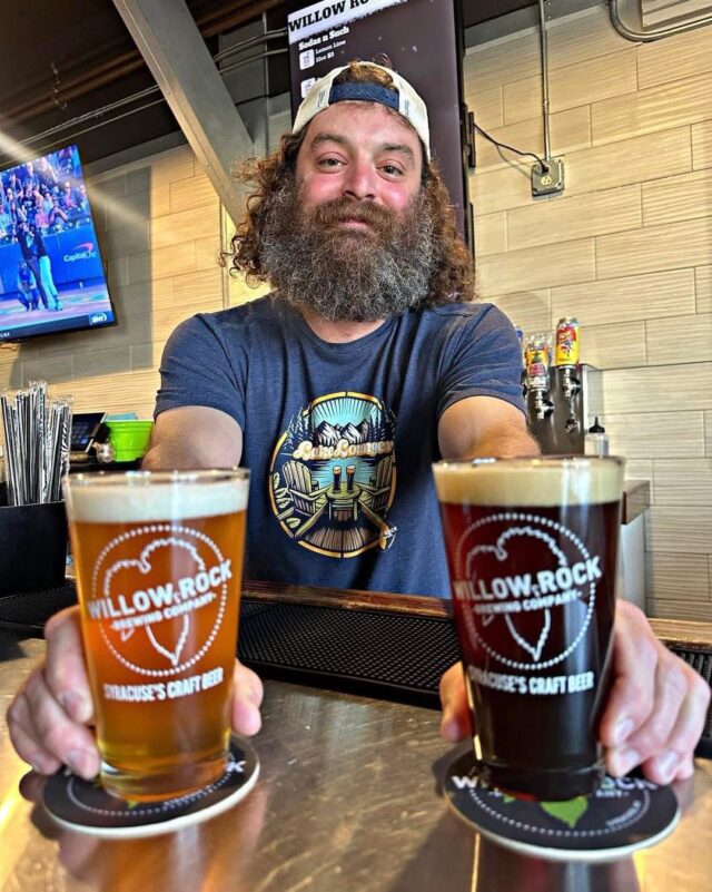 Wishing the happiest of birthdays to our beer-loving, hockey-playing co-owner, Kevin! 🍻 🏒