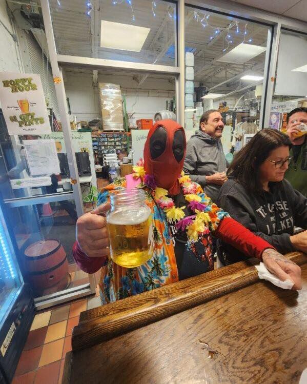 Our Halloween Party over the weekend was a blast! 👻 A huge thank you to cnyspca and tymelesstattoo for coming out for the event, and to all the people that joined us! 🎃 Happy Halloween! 

#happyhalloween #willowrockbrewingcompany #brewery #drinklocal #syracuse #halloweenparty