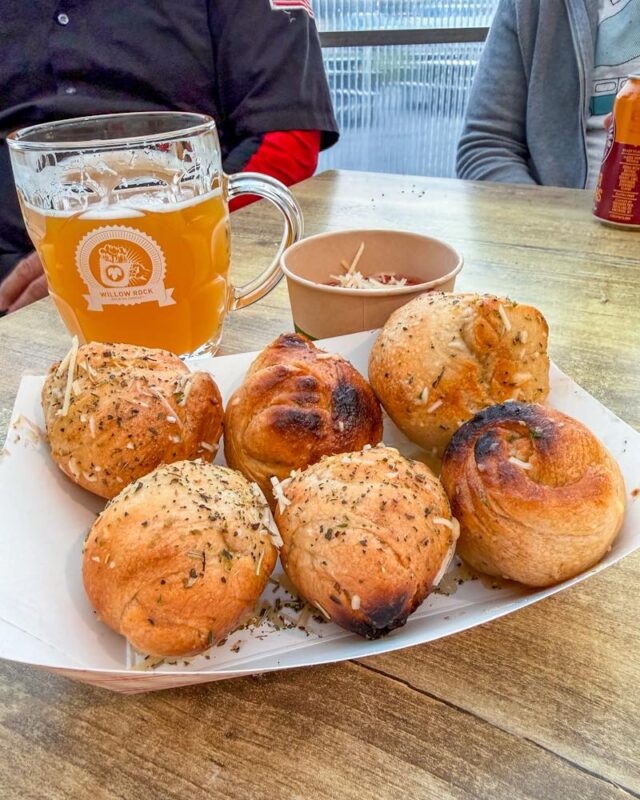 Garlic lovers, rejoice! We’ve got garlic knots added to our regular menu now. Grab 6 of them for just $9. Perfect to par with a night of trivia or bingo.