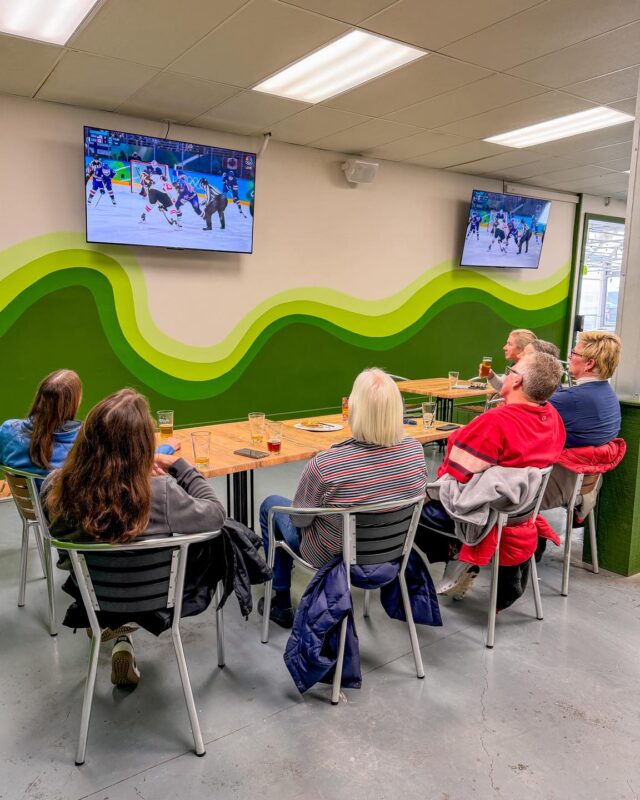 DOUBLE GOLD MEDALS 🥇 🥇 

Congratulations to Team USA men’s AND women’s hockey teams for bringing home the gold TWICE against Canada. And thank you to everyone who came out to watch Olympic hockey with us!
