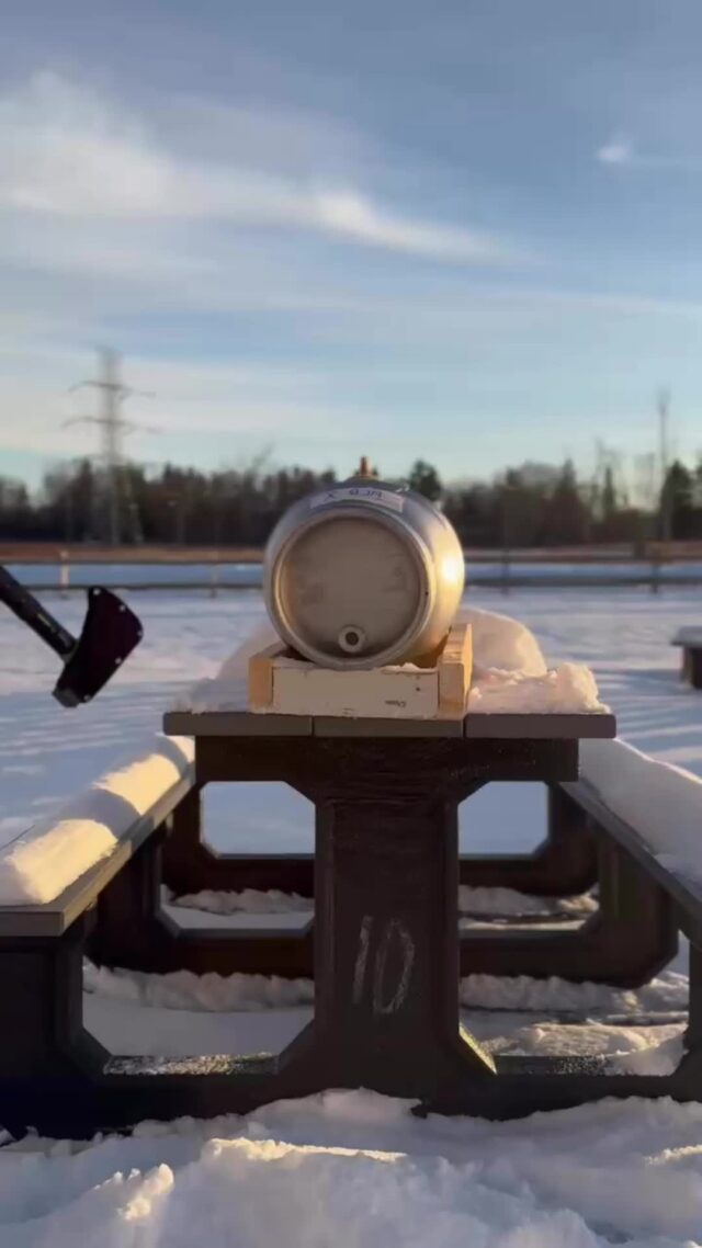 TGIF! We’ve got a freshly tapped firkin of our 10th Anniversary Munich Dunkel available now until the keg runs dry at Cicero. Plus it’s happy hour at Game Road until 6 pm. Start your weekend off right - with some beers at Willow Rock 🍻  #syracuse #syracuseny #drinklocal #wheresyracusedrinks #cicero #beerstagram #willowrock #ilovebeer #10thanniversary #freshbeerfriday #firkin #kegtapping